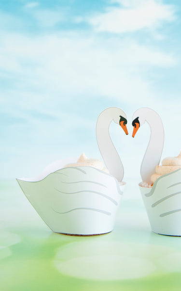 White Swan Cupcake Wrappers - Greengate Images