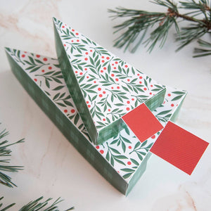 Christmas Tree Gift Box - Leaves and Berries - Greengate Images