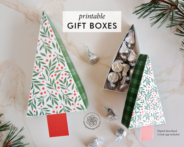 Christmas Tree Gift Box - Leaves and Berries