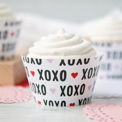 Valentine XO Hearts Cupcake Wrappers - PRINTABLE instant download. Black and white Xs and Os with pink and red hearts. Simple and modern.