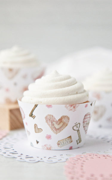Vintage Heart Cupcake Wrappers - Beige and Pink